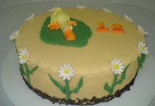Tort 226 - Kaczka w stokrotkach